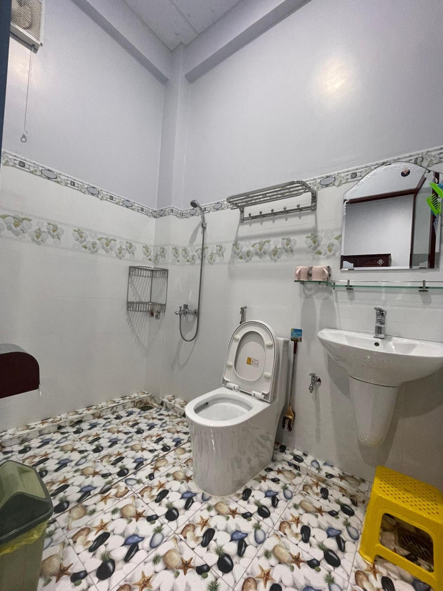 Nha Nghi Lien Hoa Bed & Breakfast Ha Tien Exterior photo